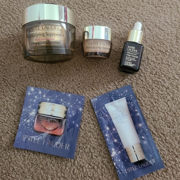 Brand new Estee lauder skincare - Picture 1 of 5